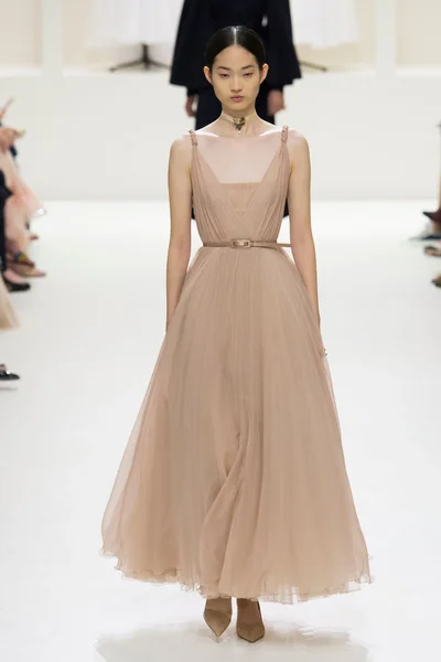 Look 15